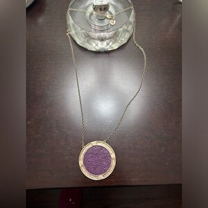 The Sak necklace
